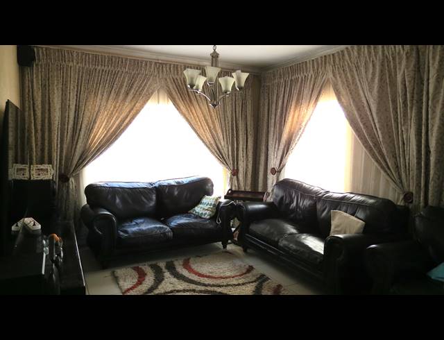 3 BEDROOM FREEHOLD FOR SALE IN KAGISO